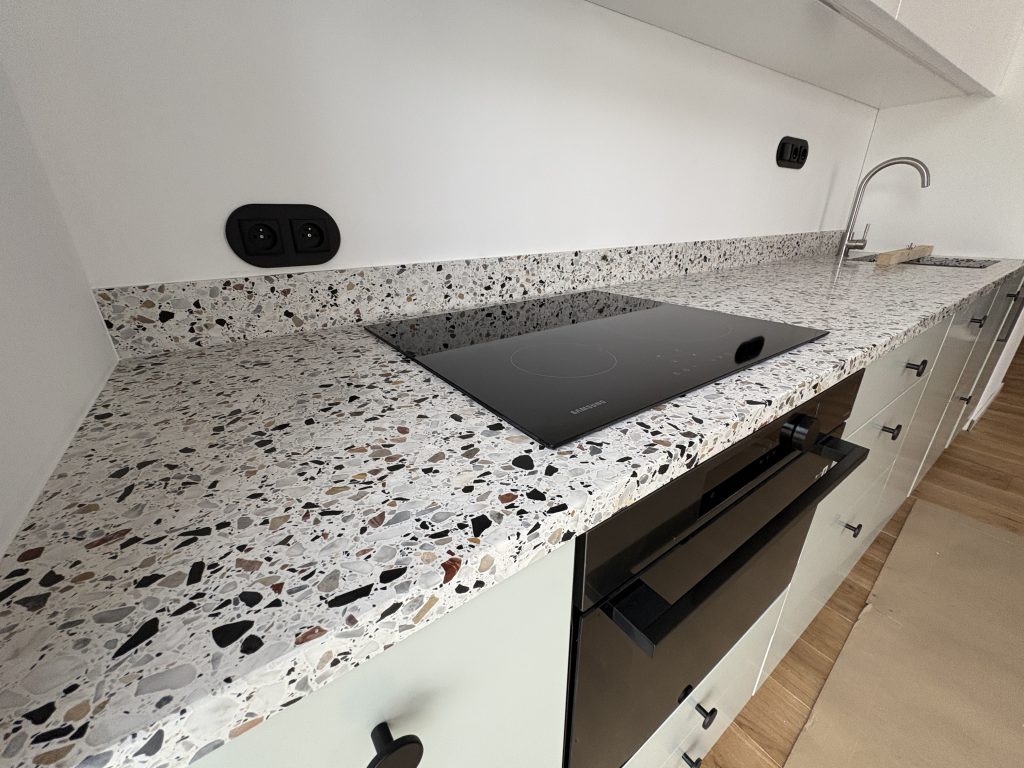 blat i cokół z lastryko