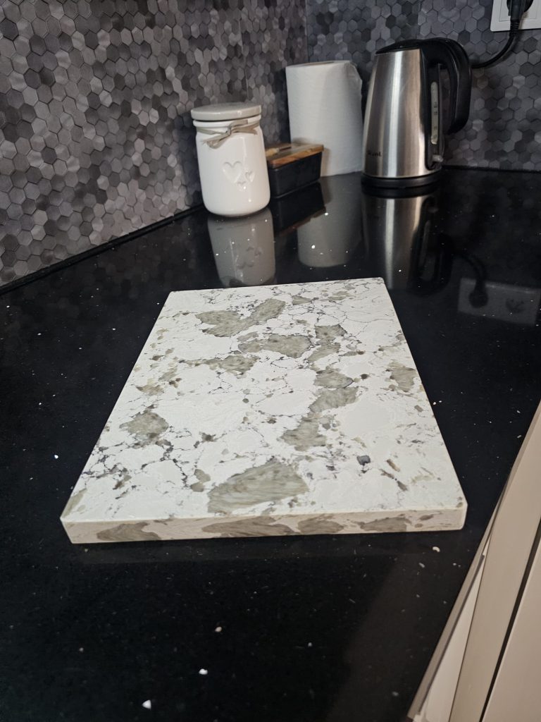 blaty kamienne z konglomeratu Starlight Black