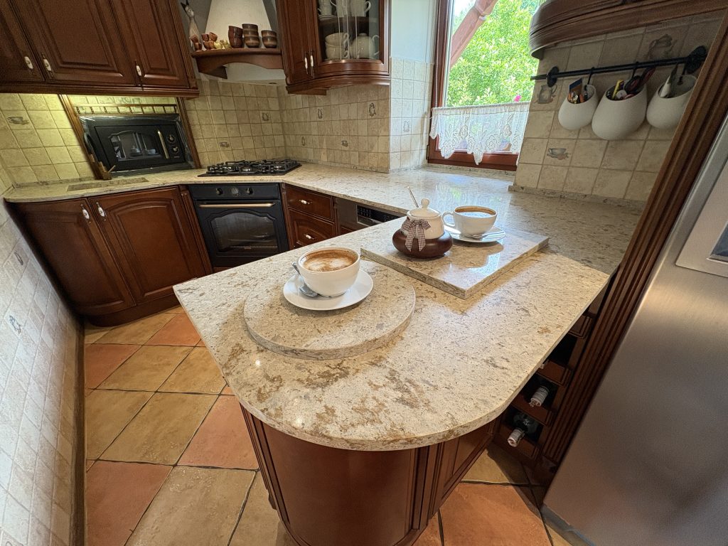 blaty kuchenne z konglomeratu Corsica