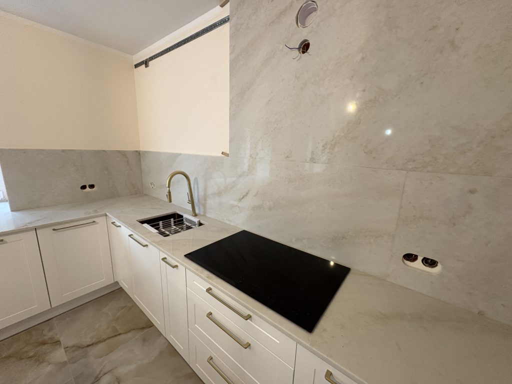 blaty kuchenne z konglomeratu Taj Mahal