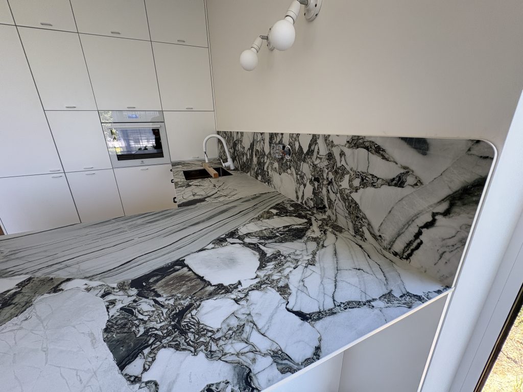 blaty kuchenne ze spieku kwarcowego Jade