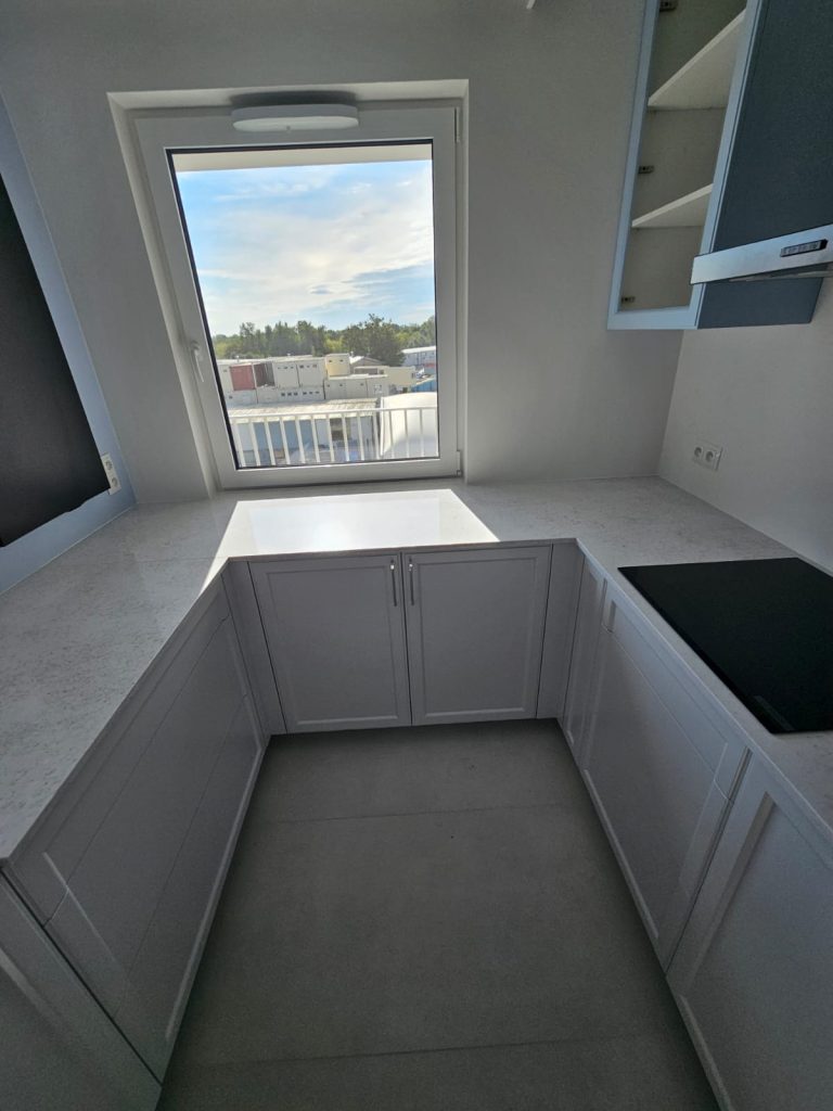 blaty kuchenne z konglomeratu Wedding Lily - widok całościowy