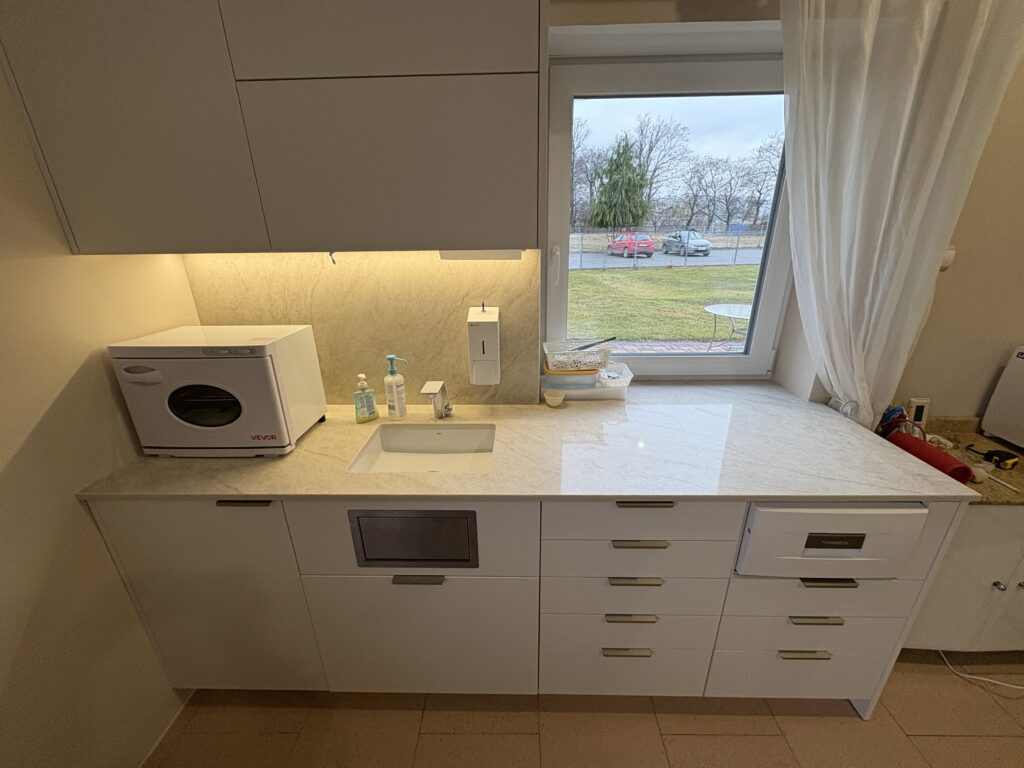 konglomerat Taj Mahal w gabinecie kosmetycznym - widok z przodu