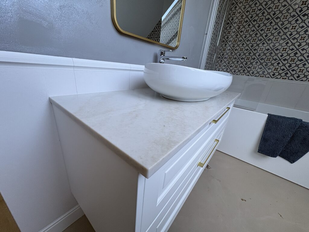 blat łazienkowy Taj Mahal - widok z lewej strony